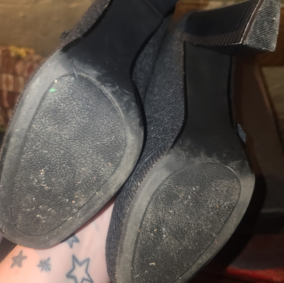 Heels 👠 - Picture 3 of 4